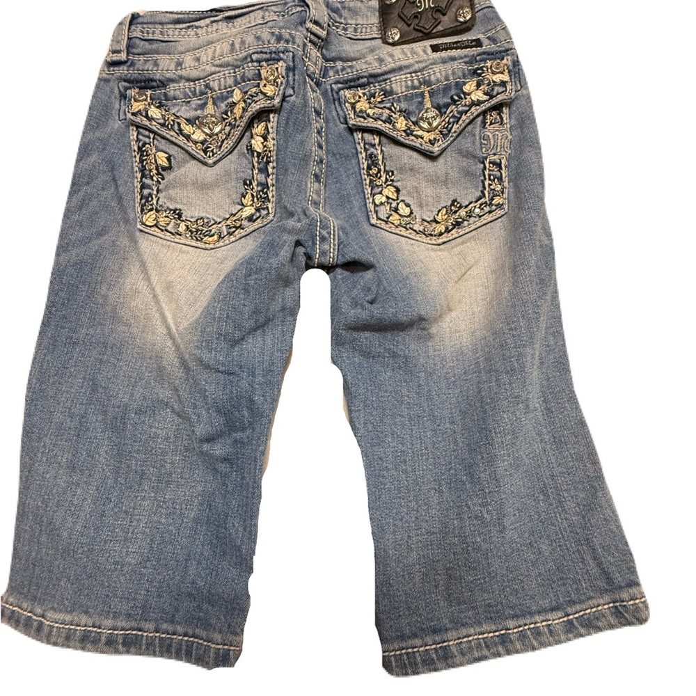 Miss Me Bermuda Size 14 Distressed Vintage Look Capris Shorts - Picture 2 of 5